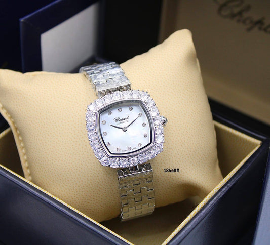 CHOPARD L'HEURE*
*30 MM LADY WATCH*
290 dhs✅

Zain304
♥️♥️♥️