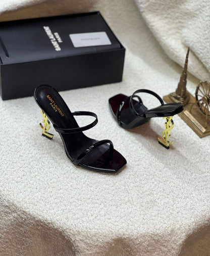 . New ysl heel 

   Size  .  36.  to 41

90 dhs❣️

Zain80
♥️♥️♥️