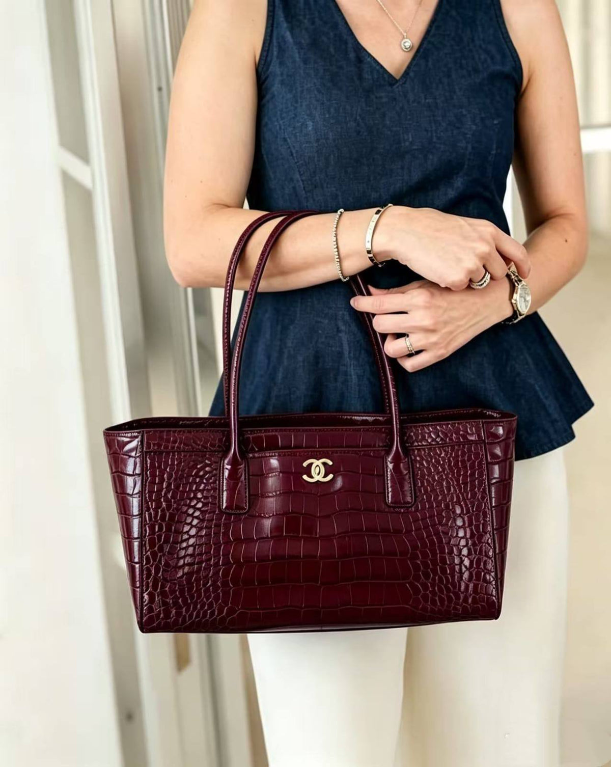 Chanel

105 dhs🇦🇪🇦🇪

size 35×13×20cm

Zain42
♥️♥️♥️