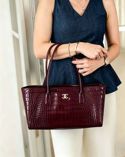 Chanel

105 dhs🇦🇪🇦🇪

size 35×13×20cm

Zain42
♥️♥️♥️