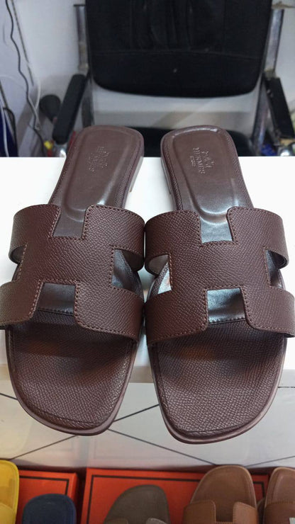 Hermes 
75 dhs🌺
good quality 
size 36 to 42 

Zain278
♥️♥️♥️