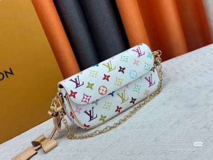 LV
Master❣️❣️
230 dhs✅

Zain10
♥️♥️♥️