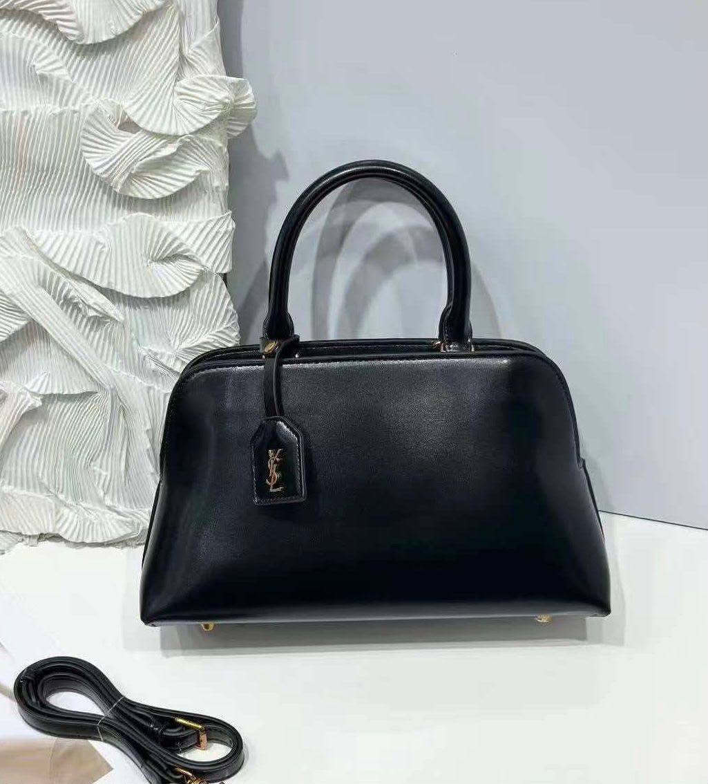 YSL 

COPY ONE 

NEW CAME
 WITH BOX

125 dhs🇦🇪
Zain39
♥️♥️♥️