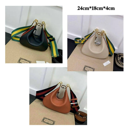Gucci

24*18*4cm

With box
🎁🎁🎁

110 dhs✅

Zain17
♥️♥️♥️