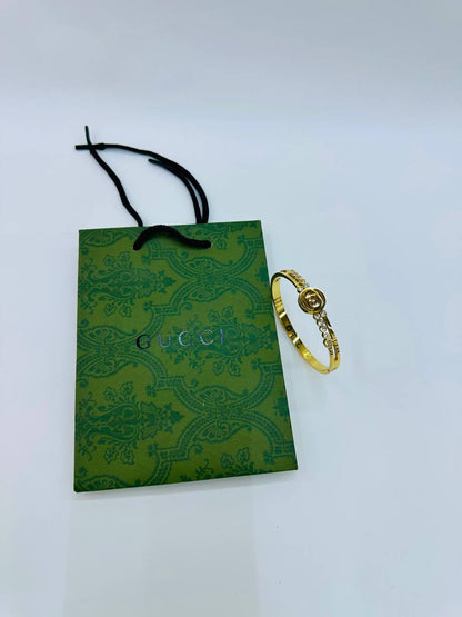 *Stainless steel 🦋*
Bangle 💯
Non tarnish 💯
With paper bag 🛍️
20 dhs🇦🇪🇦🇪

Zain216
♥️♥️♥️