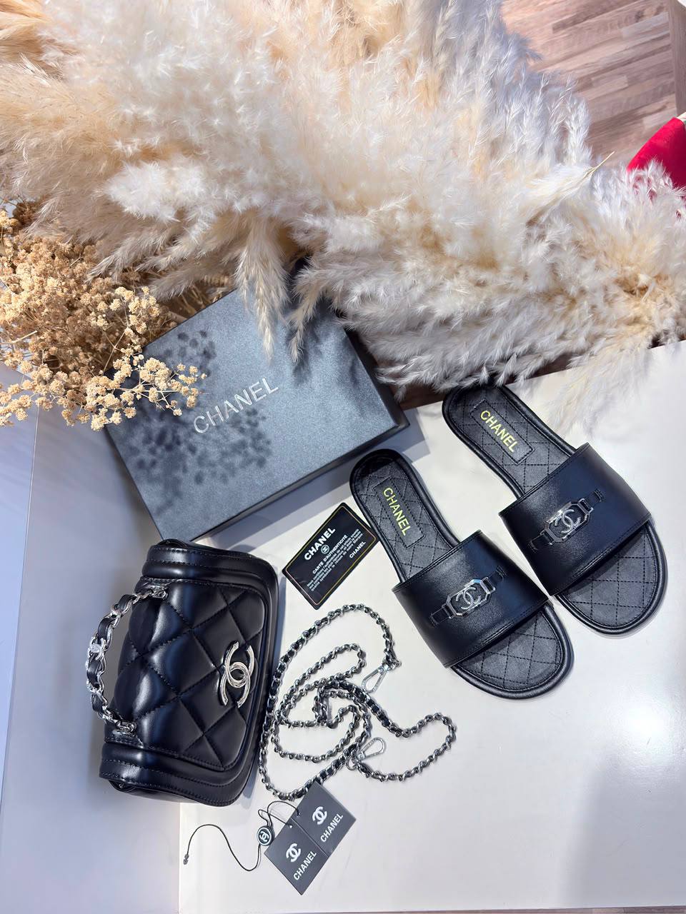 Chanel Set
170 dhs💓
Sliper Size 36-41

Zain236
Zain107
♥️♥️