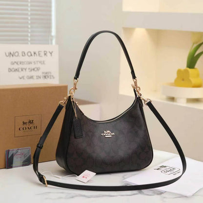 COACH 
HIGH QUALITY 
WITH BOX 
120 dhs🇦🇪🇦🇪

Zain39
♥️♥️♥️