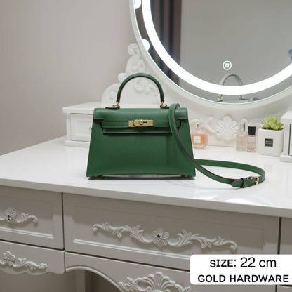 HERMES ᴋᴇʟʟʏ
ɢᴏʟᴅ ʜᴀʀᴅᴡᴀʀᴇ
ᴍᴀᴛᴛᴇ ʜᴀʀᴅ ʟᴇᴀᴛʜᴇʀ
ᴡɪᴛʜ ʟᴏɴɢ ʙᴇʟᴛ sᴛʀᴀᴘ
sɪᴢᴇ: 22 cm
ᴡɪᴛʜ BOX
🎁🎁🎁

90 dhs❤️

Zain31
♥️♥️♥️