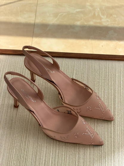 LV
QUALITY:SUPER MASTER 😍💥
SIZE:36 TO 41🥰
450 dhs🇦🇪🇦🇪

Zain319
♥️♥️♥️