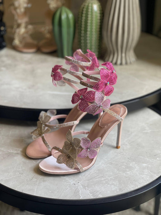 RENE CAOVILLA ✔️
SUPER MASTER QUALITY ✅
Size : 36 TO 41 🐾
650 dhs🗽

Zain113
♥️♥️♥️