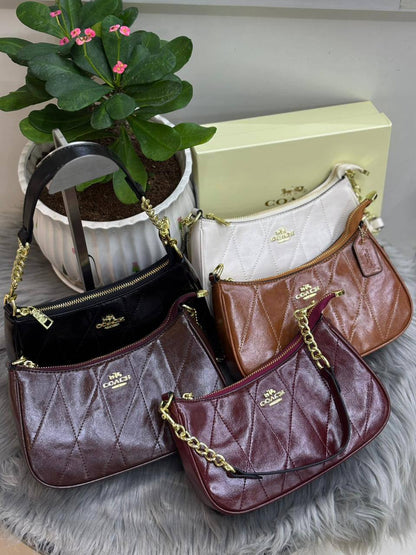 COACH
SIZE  ……… 24 CM 🥰
85 dhs❣️

with BOX🌷

Zain51
♥️♥️♥️