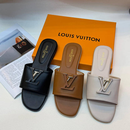 LV 
Size 36to41
70 dhs🪙🌨️

Zain236
♥️♥️♥️