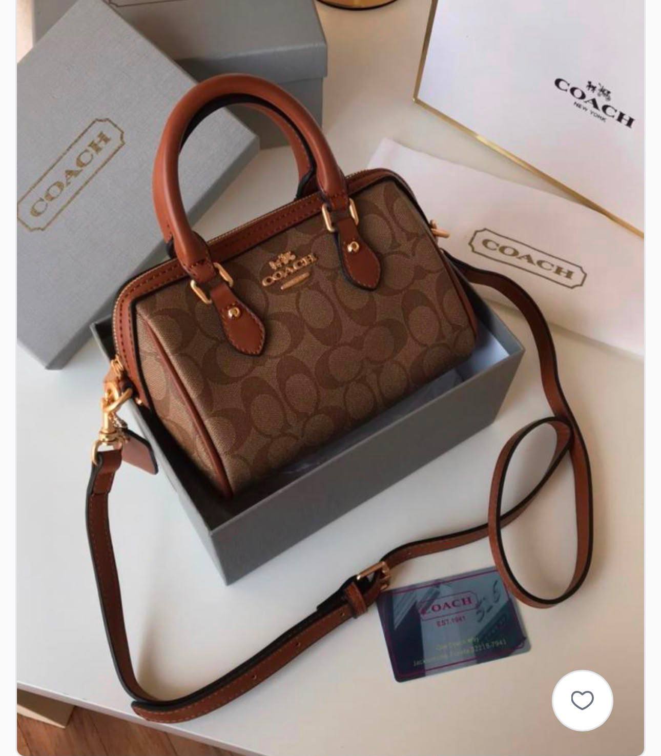 Coach
90 dhs✅
Size：18CM
Good-quality with box

Zain35
♥️♥️♥️