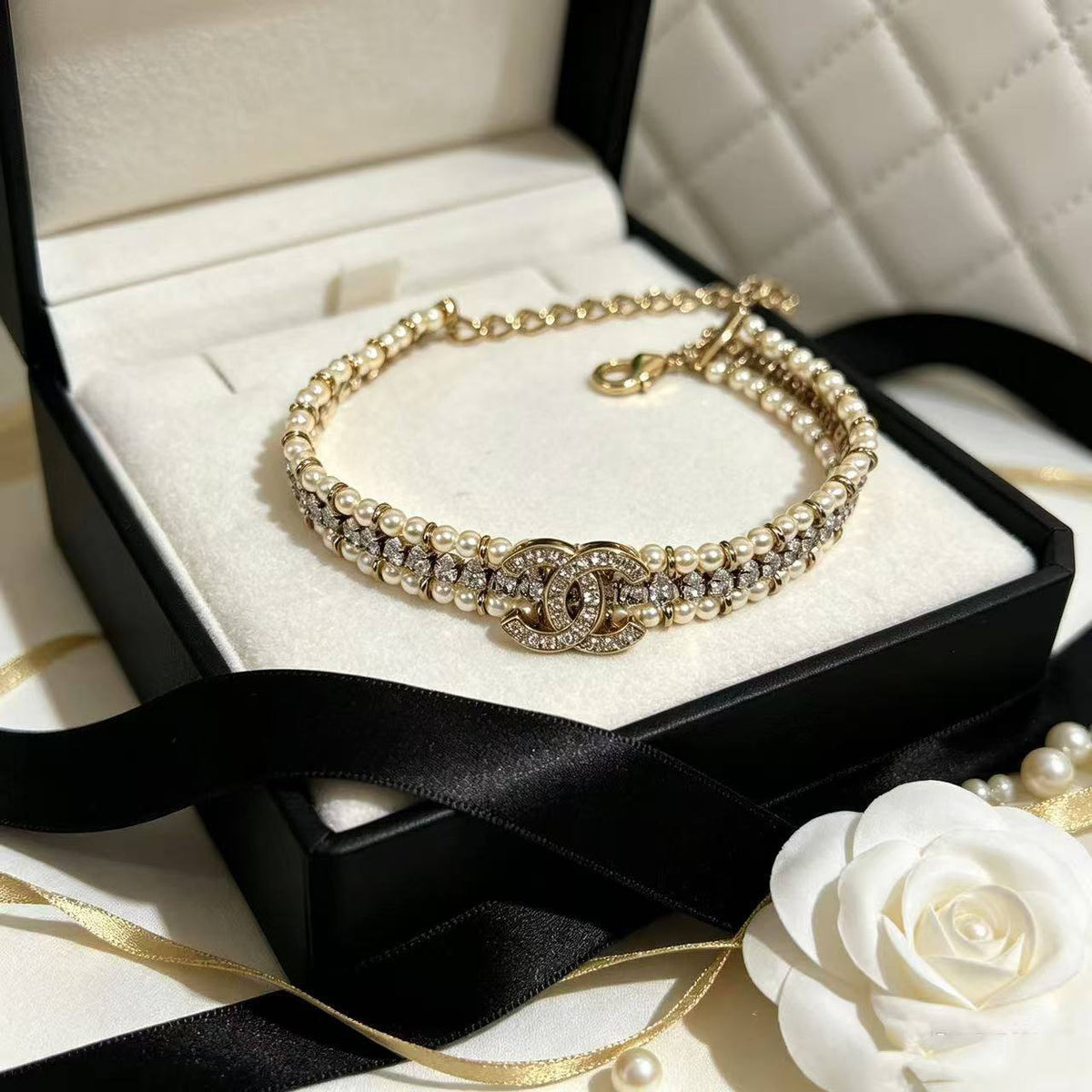 Chanel set
Choker necklace 
Bracelet 
Master quality 🪎

145 dhs🇦🇪🇦🇪  normal box 📦

Zain48
♥️♥️♥️
