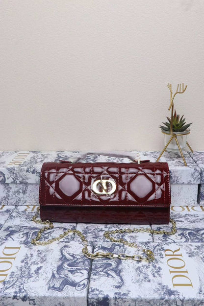 Dior
withbox 
100 dhs🇦🇪🇦🇪

Zain143
♥️♥️♥️