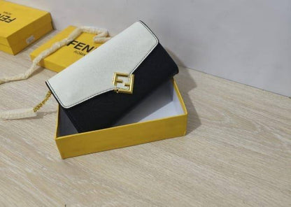 Fendi
90 dhs🪙💕

high quality 
With box  
🎁🎁🎁

21cm

Zain26
♥️♥️♥️