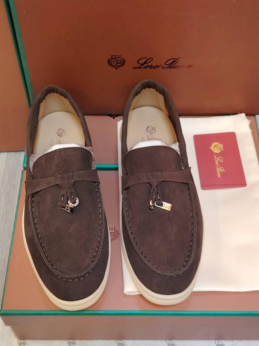 Lora Piana Shoes, 
New Arrived 
Size 36 To 41
130 dhs🪙🌨️

Zain120
♥️♥️♥️