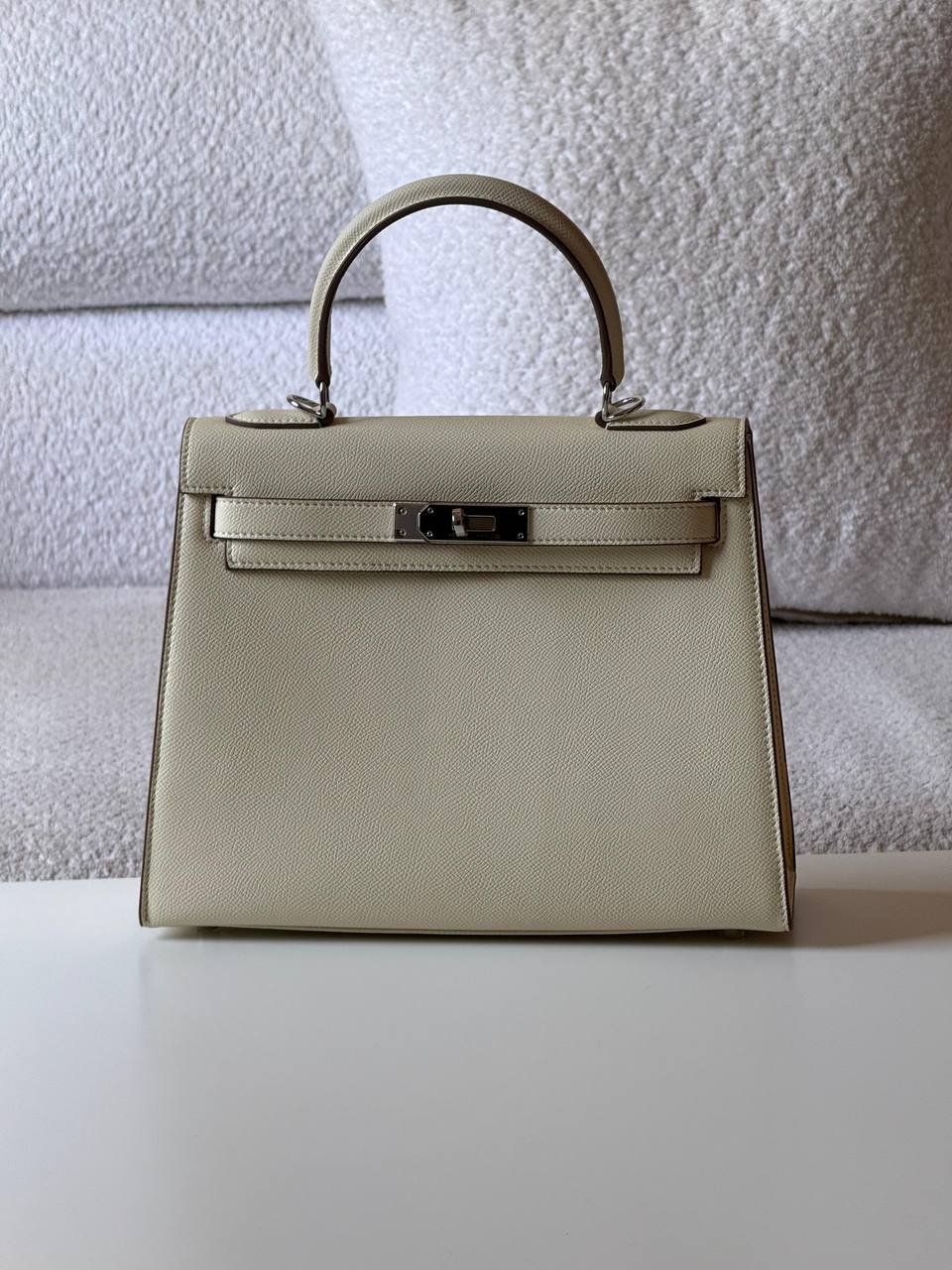 Hermes
kelly epsom 28cm💥Master quality ✅

with box📦
🎁🎁🎁

420 dhs💓

Zain52
♥️♥️♥️