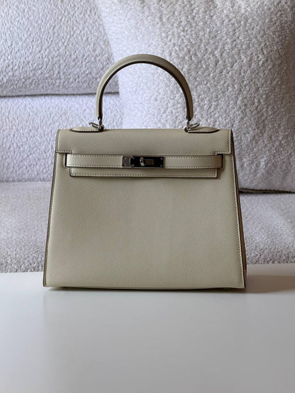 Hermes
kelly epsom 28cm💥Master quality ✅

with box📦
🎁🎁🎁

420 dhs💓

Zain52
♥️♥️♥️