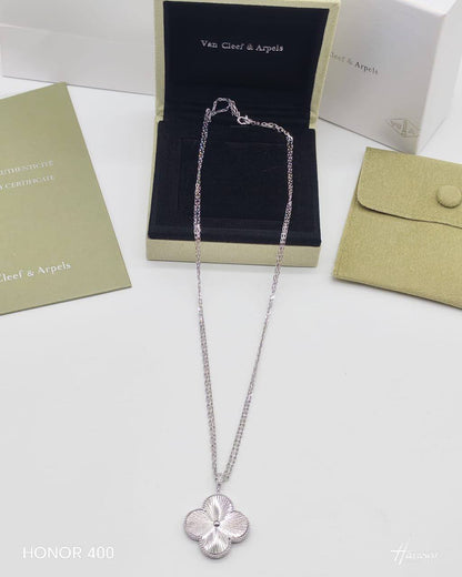 necklace VCL
80 dhs🇦🇪🇦🇪

Zain122
♥️♥️♥️