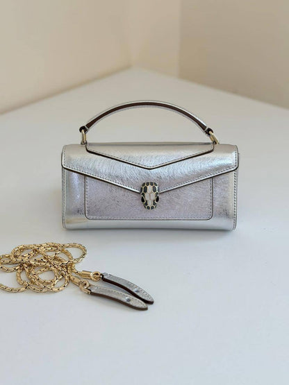 Master 🌺🌺 Bags 
New Stock Came Today
For Price 👇 WhatsApp✅
0568585901 
0507557372
0552275751 Owner Zain 👌

Zain134
♥️♥️♥️