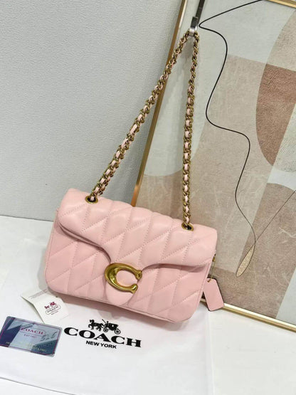COACH Quilted TABBY
Mix metal Hardware
With Soft leather material
Geomatric design
Shoulder Bag
Size 26 cm
With Box

110 dhs✅

Zain239
♥️♥️♥️