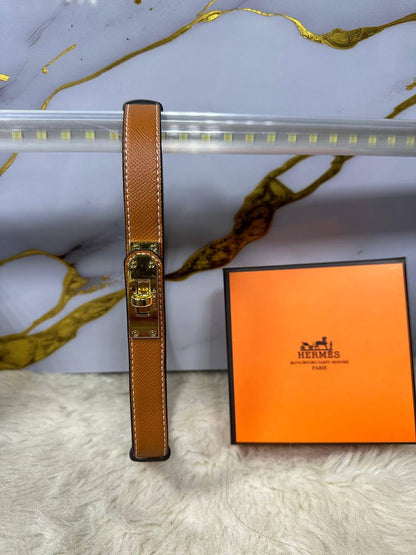 Hermes belt
With box 
🎁🎁🎁

40 dhs🪙💚

Zain136
♥️♥️♥️