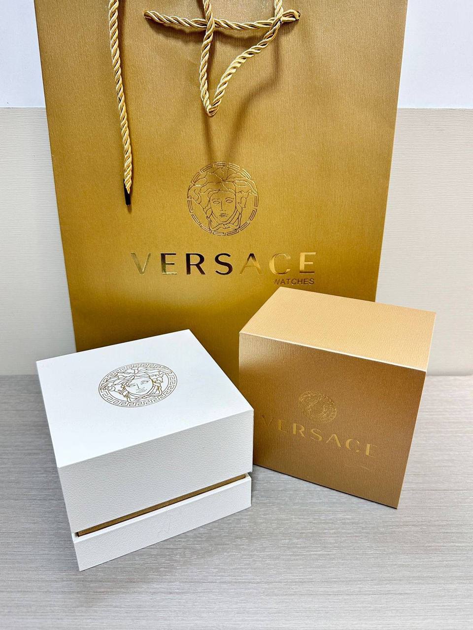 Master Watches Boxes
50 dhs🌺
with Card & paper bag

Zain85
♥️♥️♥️