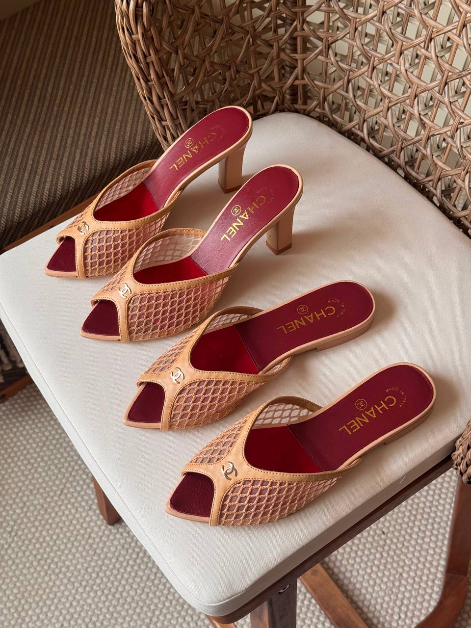 CHANEL
✨ New Collection
👠 36–41
💎 Premium Quality
🔥 Super Master
450 dhs✅

Zain198
♥️♥️♥️