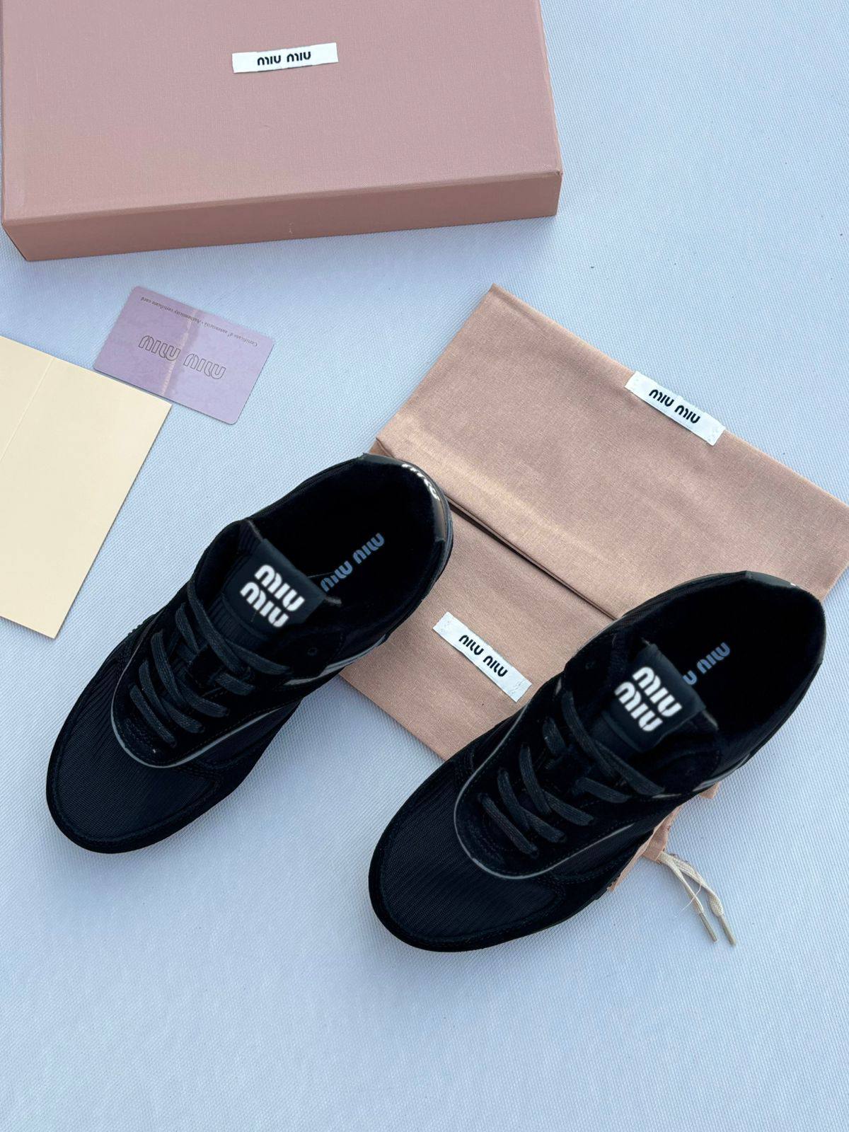 Miu Miu
170 dhs🌺

Size 36-42

Zain55
♥️♥️♥️