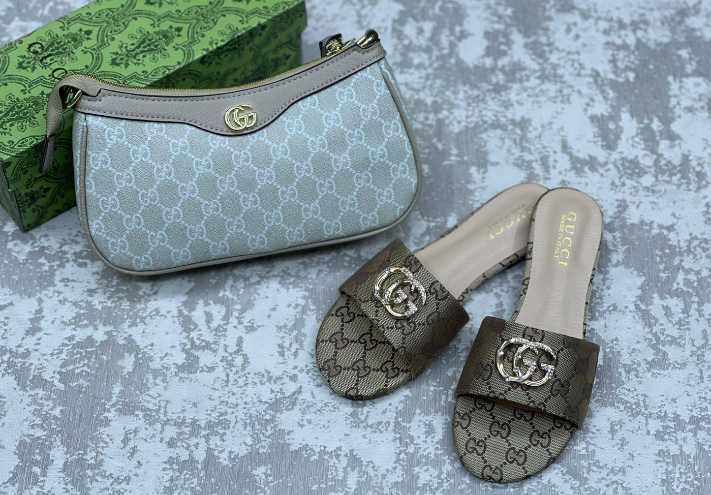Gucci
Bag&shoes. Set.  
170 dhs❣️

Zain175
♥️♥️♥️