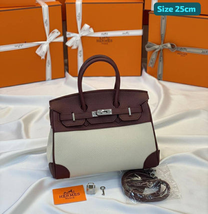 Hermes
Good quality 

with box
🎁🎁🎁

120 dhs🪙🌨️

Zain186
♥️♥️♥️
