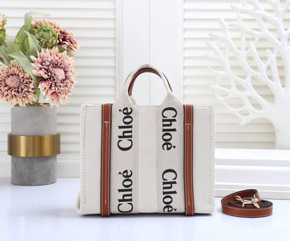 CHLOE 
90 dhs✅
Best quality 
 size 36CM

Zain290
♥️♥️♥️