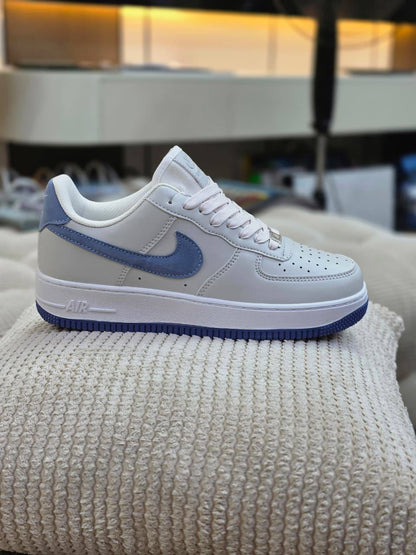 Nike
Size 40 to 44 
100 dhs✅

Zain27
♥️♥️♥️