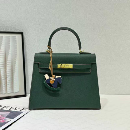 Hermes

with box
🎁🎁🎁

105 dhs💓

Zain143
♥️♥️♥️