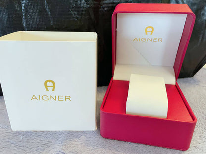 Watches Boxes
10 dhs🌺

Zain31
♥️♥️♥️