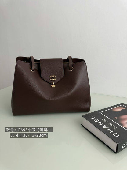 Chanel
Master✅✅
36cm 350 dhs🇦🇪🇦🇪
45cm 410 dhs🇦🇪🇦🇪

Zain153
♥️♥️♥️
