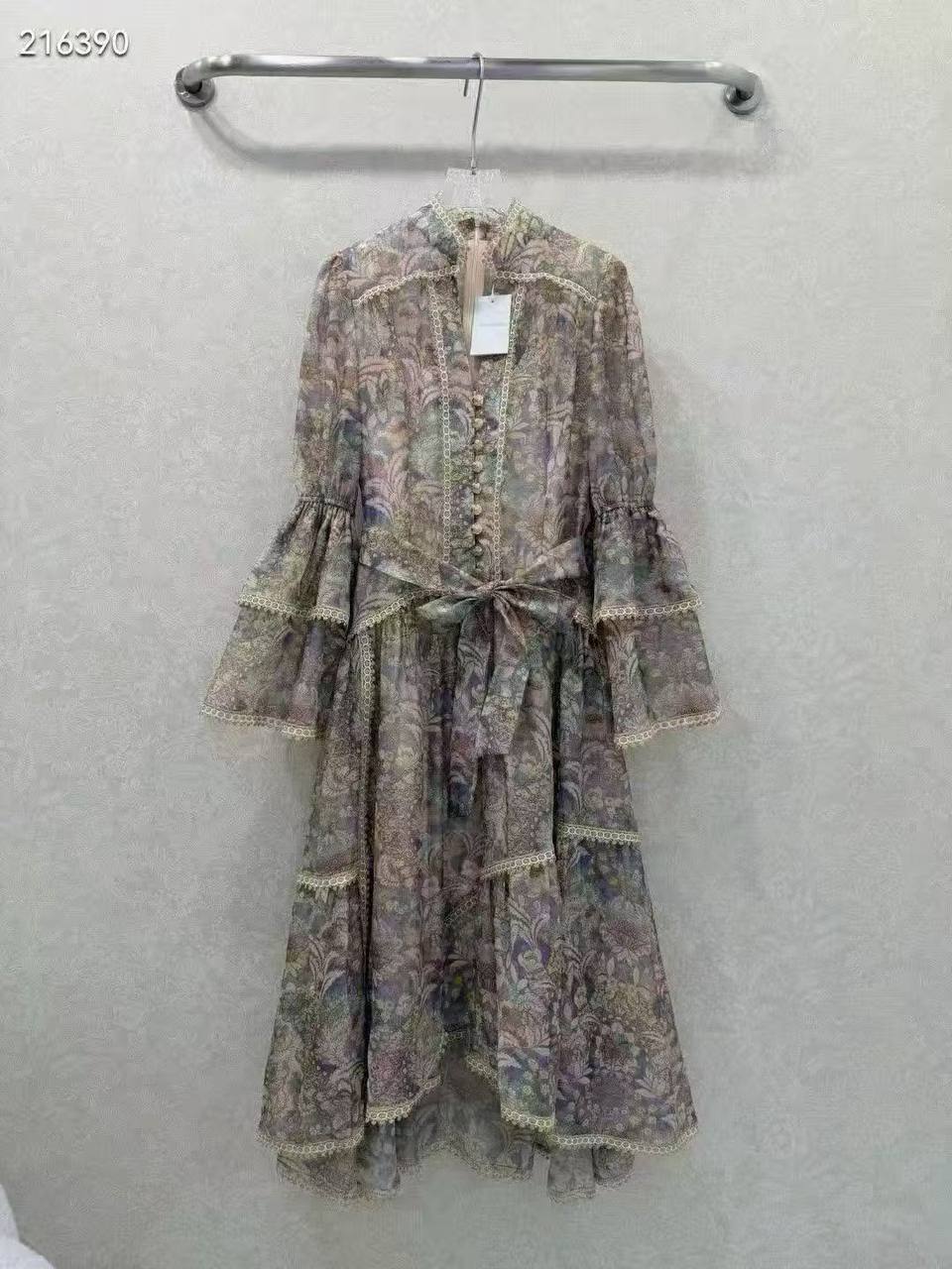 New collection 🤩 
size s to xl 
450 dhs🇦🇪🇦🇪

Zain262
♥️♥️♥️