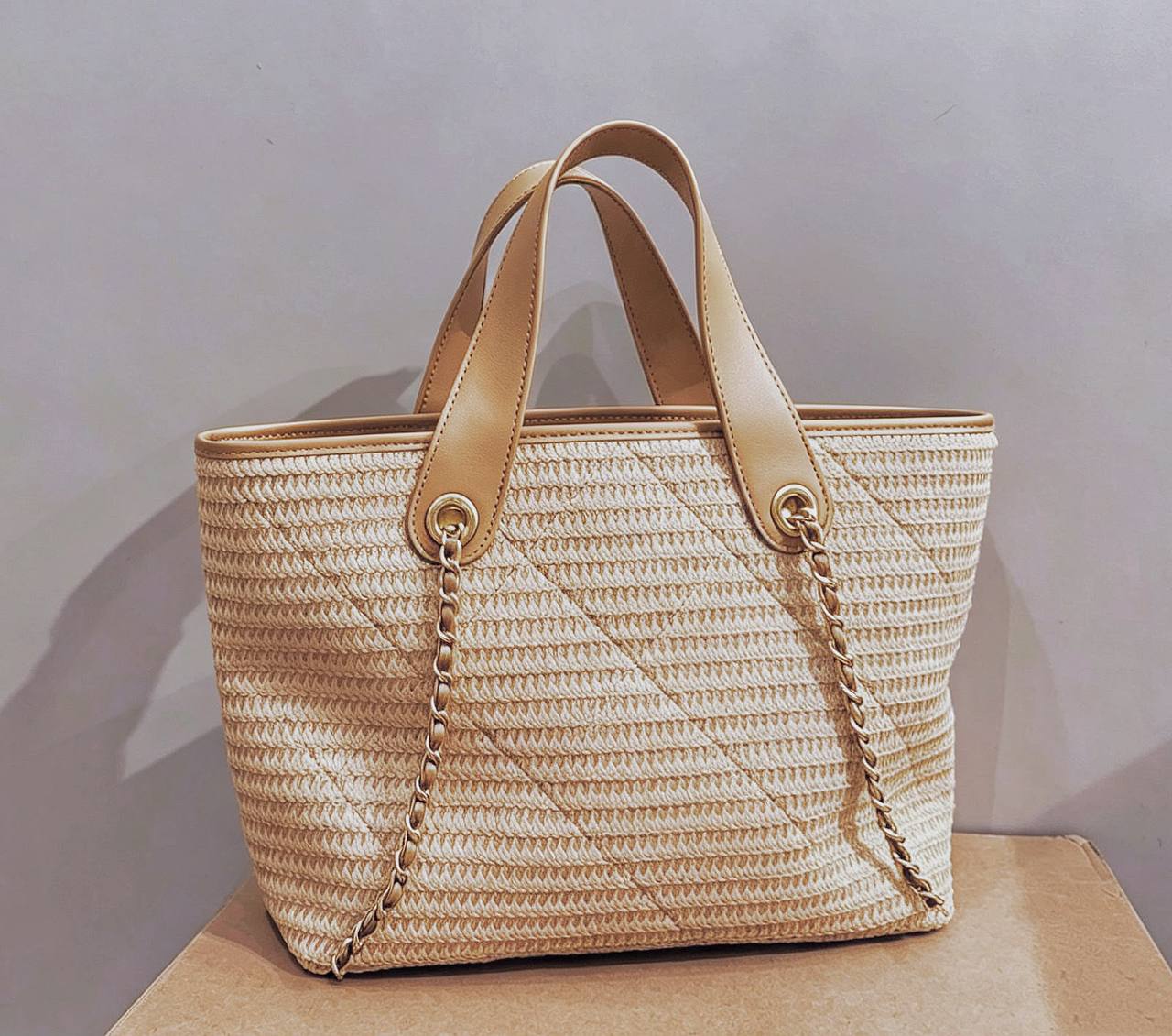 CHANEL 

BEACH BAG 

COPY ONE

 NEW CAME 

150 DHS🇦🇪🇦🇪
Zain295
♥️♥️♥️