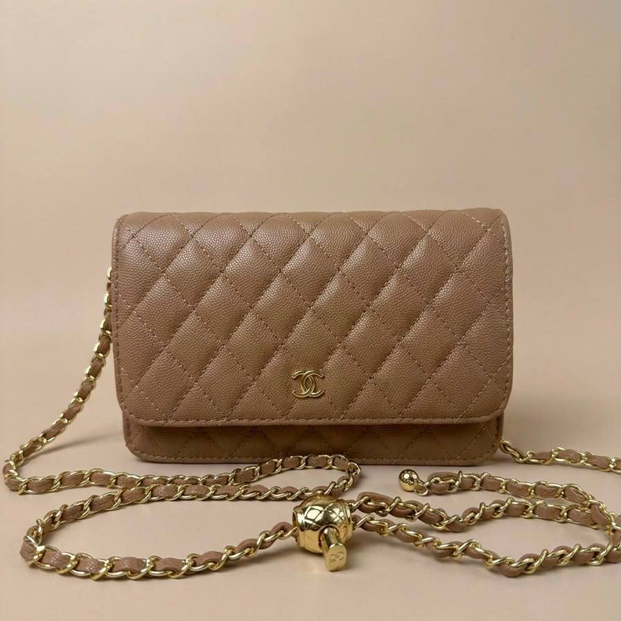 Chanel
Caviar 
High quality 
With box 
90 dhs✅

Zain136
♥️♥️♥️