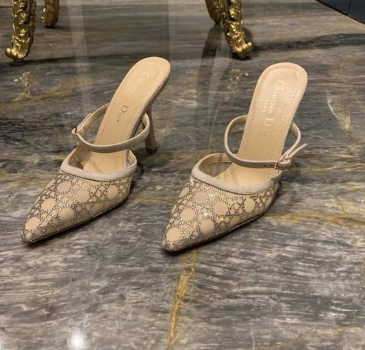 DIOR 
☘️ *SIZE  36  to 41*☘️                                                                                                       
230 dhs✅

Zain224
♥️♥️♥️
