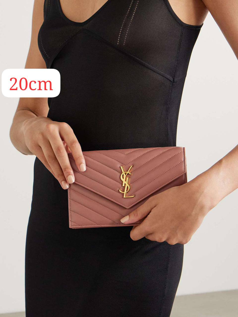 YSL💯
With box 
🎁🎁🎁

20Cm✨️
70 dhs✅

Zain168
♥️♥️♥️
