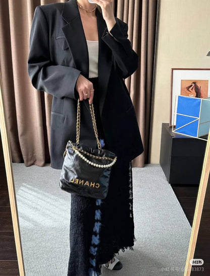 Chanel
100 dhs✅
Have box🎁
2in1
Good quality

Zain07
♥️♥️♥️