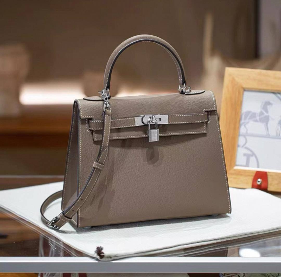 Hermes
100 dhs✅
high quality 25cm

Zain26
♥️♥️♥️