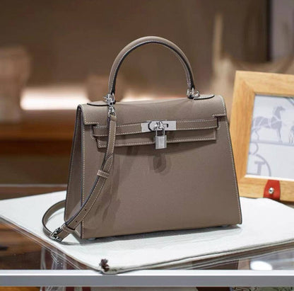 Hermes
100 dhs✅
high quality 25cm

Zain26
♥️♥️♥️