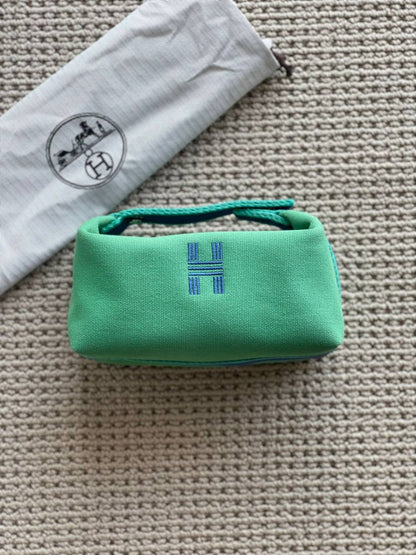 HERMES                                                            *Bride à brac Clutch Bag*                                    *Master Quality*
350 dhs

Zain179
♥️♥️♥️