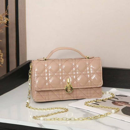 Mix Bag 
Good quality
Hermes
Dior

95 dhs🇦🇪🇦🇪

With box 📦 

Zain70 
♥️♥️♥️
