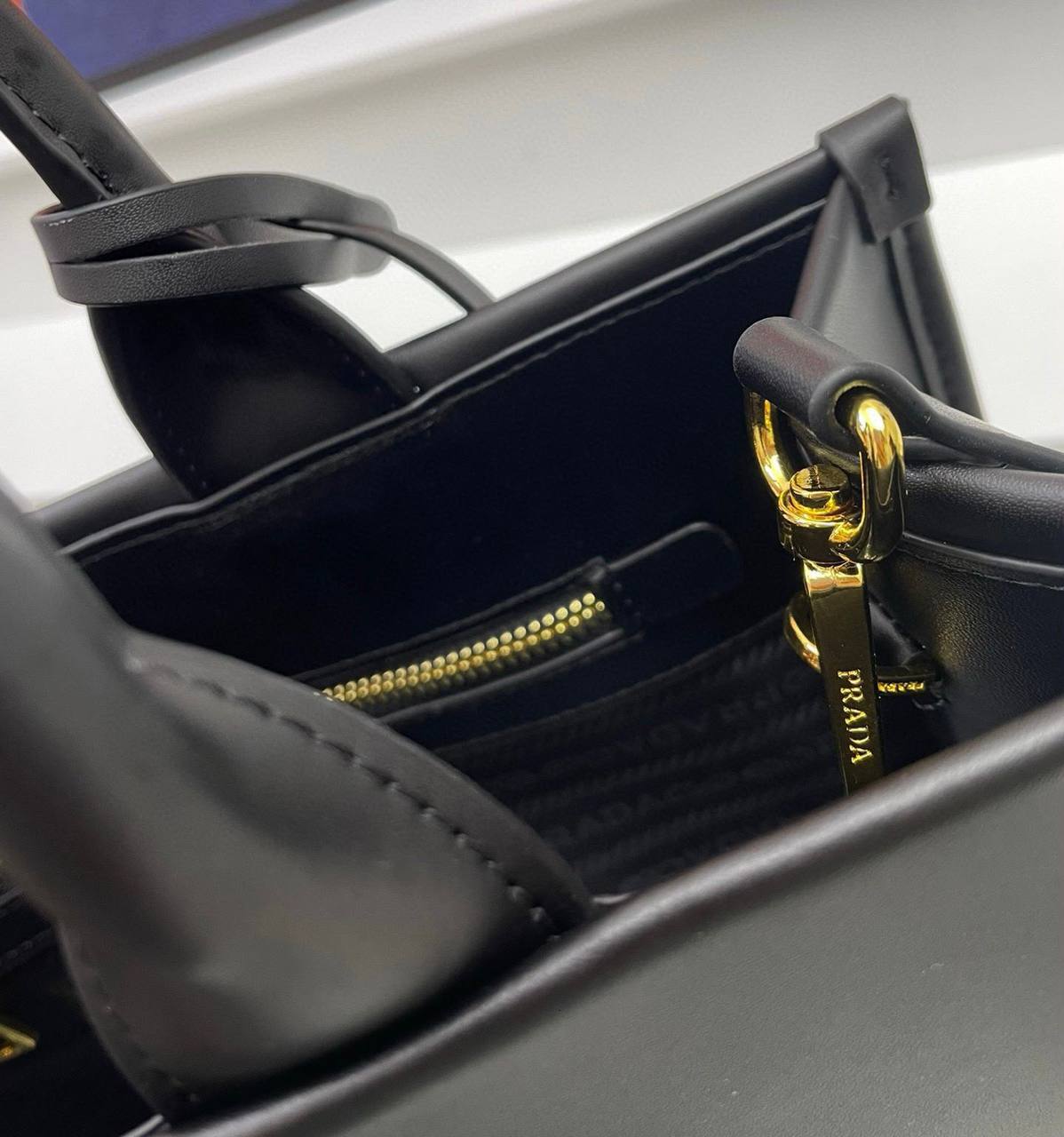 PRADA
  GOOD QUALITY
100 dhs💓

Zain295
♥️♥️♥️