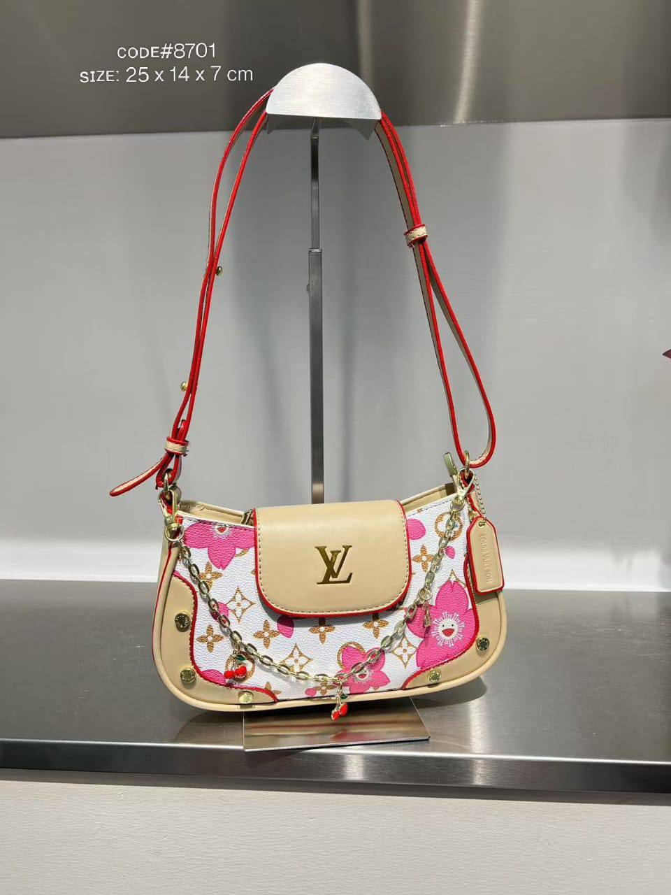 LV
sʜᴏᴜʟᴅᴇʀ ʙᴀɢ
ɢᴏʟᴅ ʜᴀʀᴅᴡᴀʀᴇ
sɪᴢᴇ : 25 cm

70 dhs🪙💕

Zain31
♥️♥️♥️
