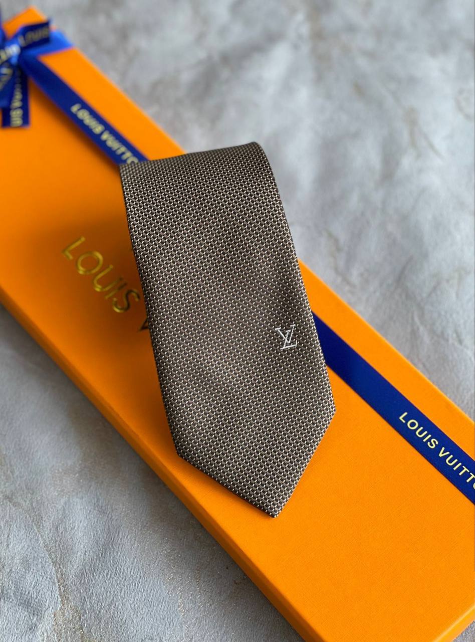 *Tie*
*Master quality*
180 dhs🪙💕

Zain179
♥️♥️♥️